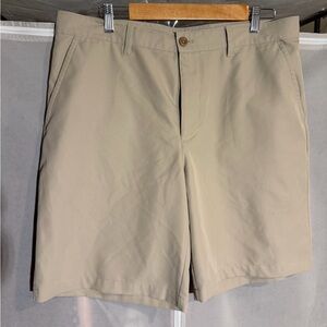 Men’s khaki Izod golf shorts